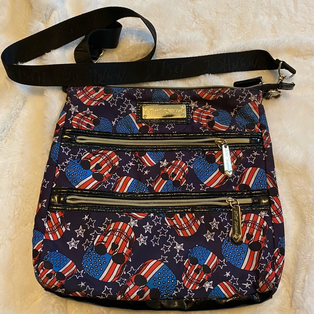 Betsey Johnson Crossbody purse w/ skulls